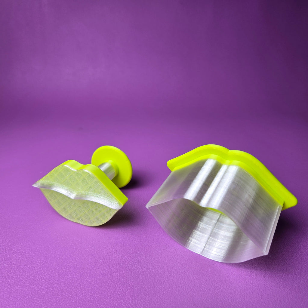 Cake Pop Cutter - Lips (Embossed)