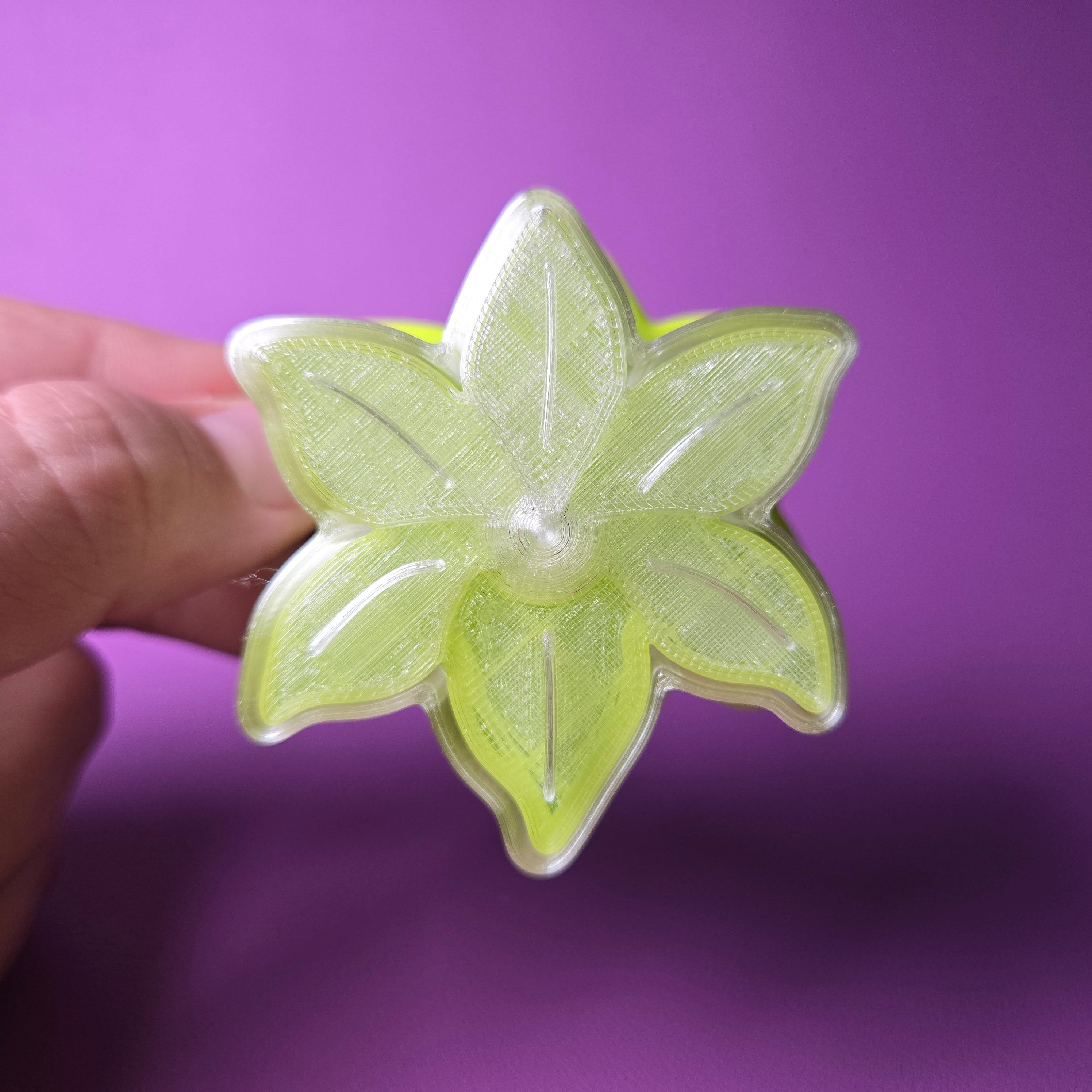 Cake Pop Cutter - Lily (Embossed)