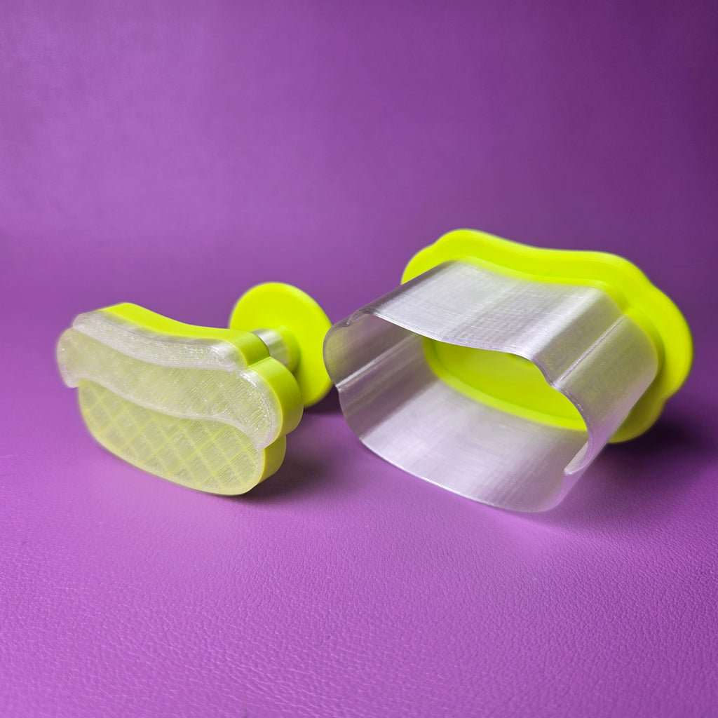 Cake Pop Cutter - Hot Dog (Embossed)