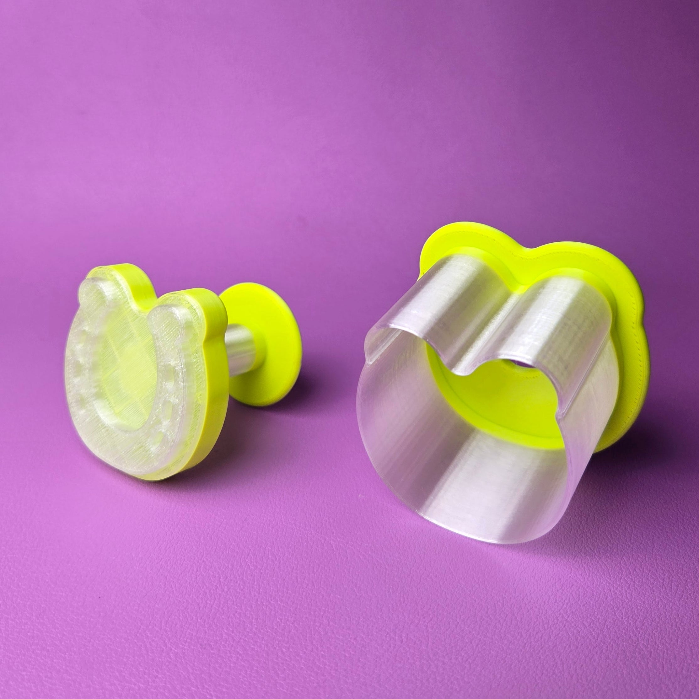 Cake Pop Cutter - Horseshoe Shape (Embossed)