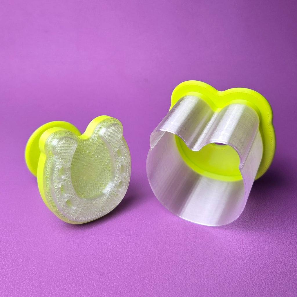 Cake Pop Cutter - Horseshoe Shape (Embossed)